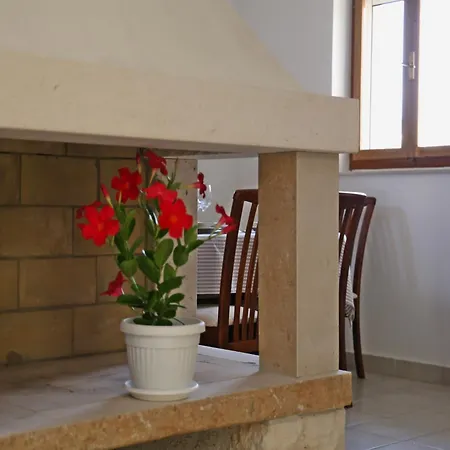 Σπίτι διακοπών Holiday Home In Lumbarda With Garden, Cleaning Included
