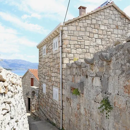 Σπίτι διακοπών Holiday Home In Lumbarda With Garden, Cleaning Included *