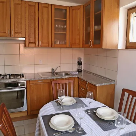 Holiday Home In Lumbarda With Garden, Cleaning Included * Lumbarda